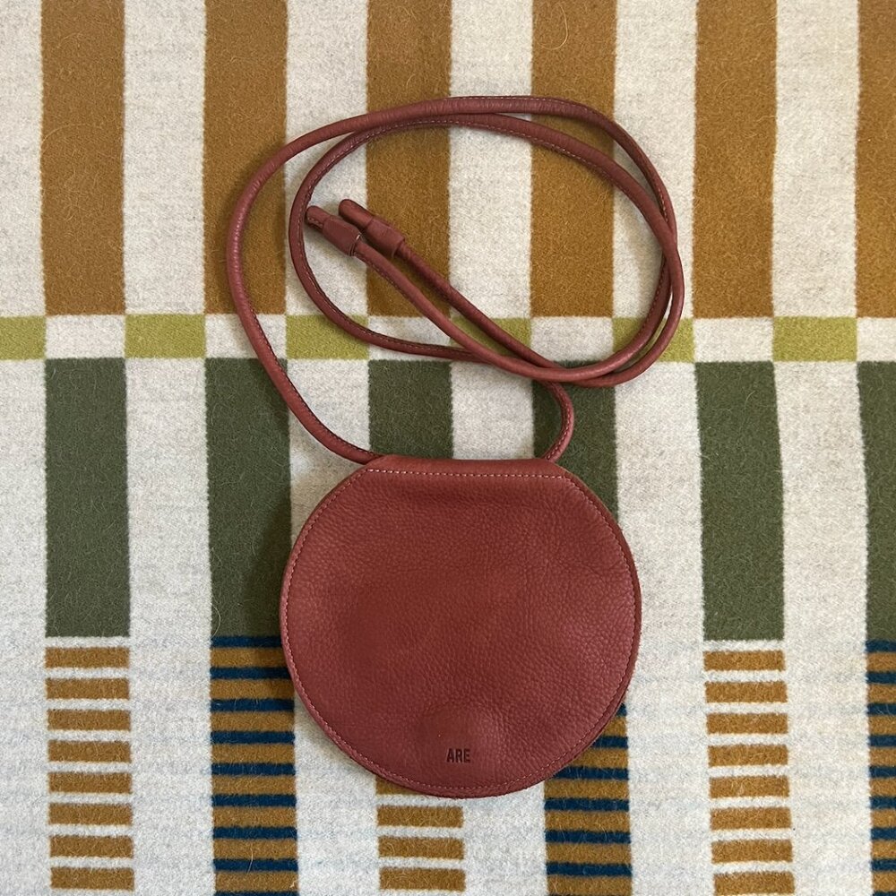 ARE Studio Disc Crossbody in Wine